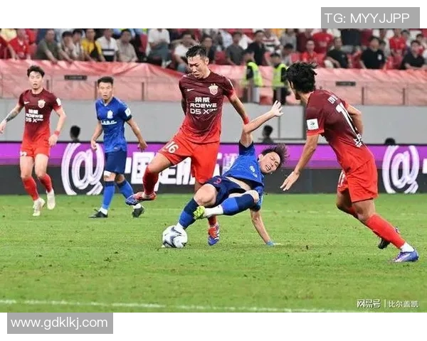 鲁能与上港激战在即7月30日精彩对决值得期待